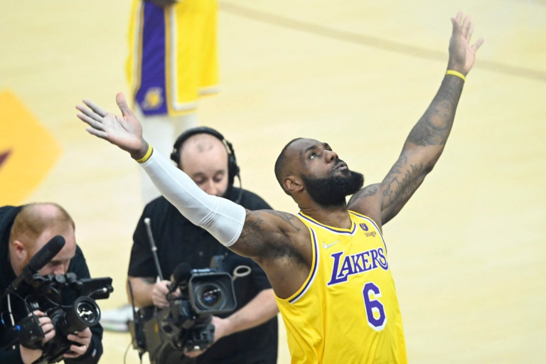 “Guy Is Gone Overtake Magic and Kareem in One Season”: Lakers Fans Left in a Frenzy as LeBron James Set to Reach New Levels in NBA History Books