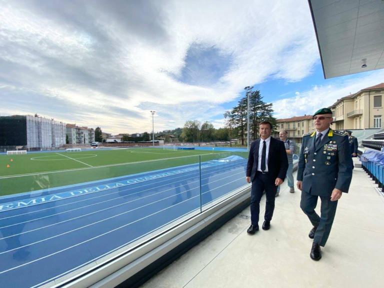 Swimming pool, athletics track, gyms: the facilities of the Finance Academy open to sports clubs