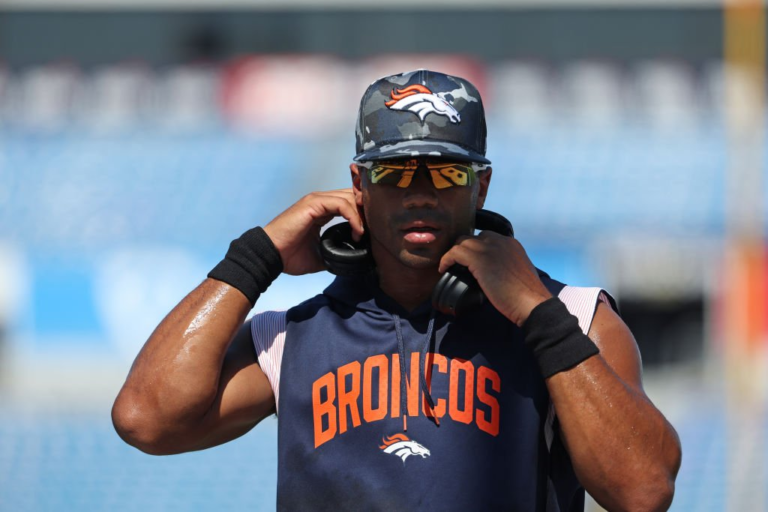 Russell Wilson and HC Nathaniel Hackett Part of the “Most Disorganized Offense”, as NFL Analyst Takes Clear Stance on Denver Broncos’ Mediocre Start