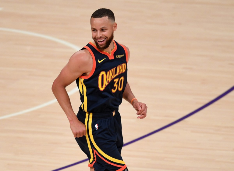 “Me and the Young Fella Clowning..”: 5’3 NBA Veteran Resurfaces Rare Stephen Curry Photo With a Hilarious Message