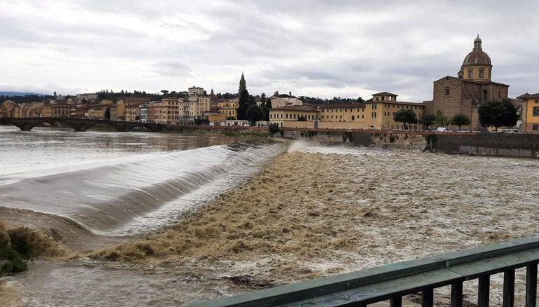 record rain and cars stuck in mud in Tuscany, roads like rivers in Campania. The situation