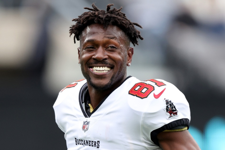 Antonio Brown Defends Kanye West & DONDA Sports