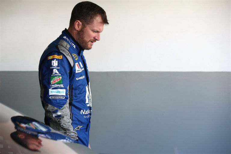 ‘That’s When I Had His Arm Around Me’ – Dale Earnhardt Jr. Once Revealed a Turning Point That Brought Him Closer to Father Earnhardt on Joe Rogan Podcast