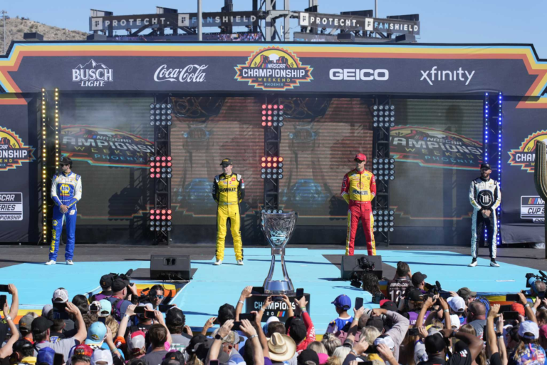 Joey Logano wins at Phoenix to win 2nd NASCAR championship