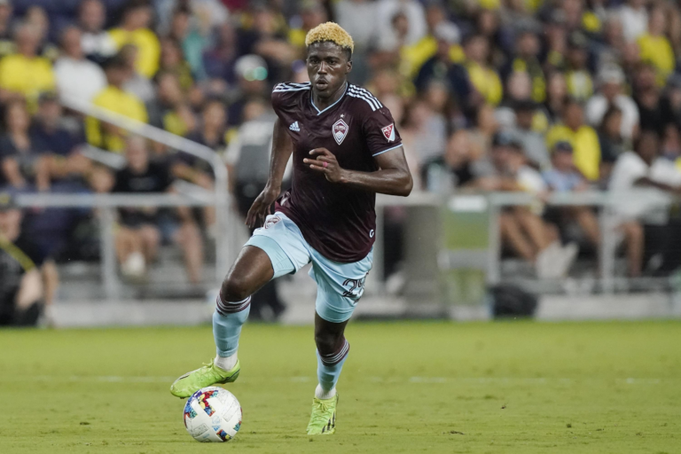 Forward Gyasi Zardes signs 3-year deal with MLS’s Austin