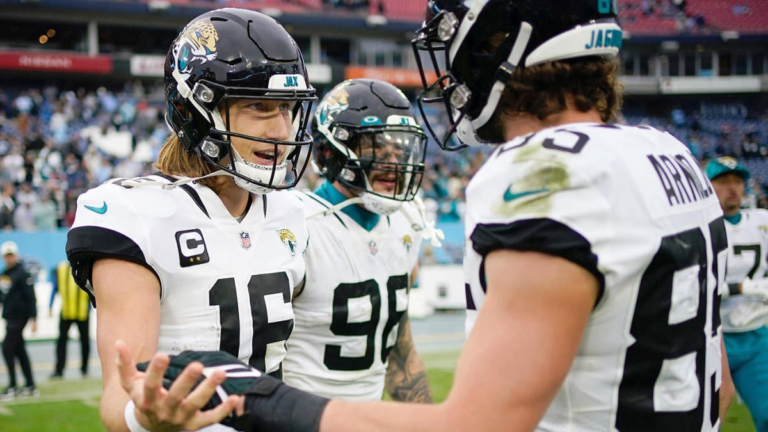 NFL Week 18 odds, picks: Jaguars lock up AFC South title; Raiders cover at home vs. Chiefs