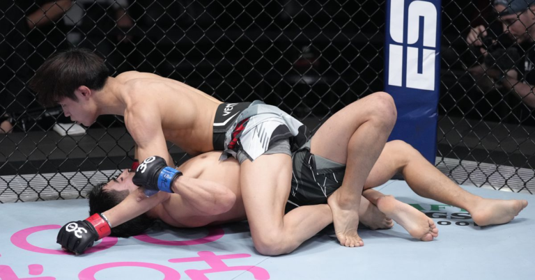 UFC Vegas 68 video: Tatsuro Taira taps Jesus Santos Aguilar with triangle-armbar in first