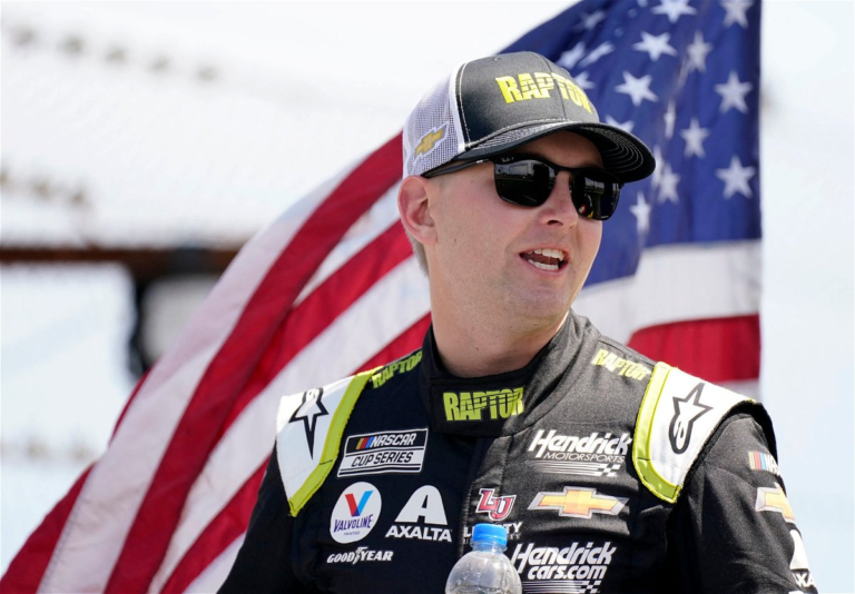 William Byron Evokes Childhood Memories in Fans After Taking Them a Trip Down Memory Lane With His Spotter Taking Them a Trip Down Memory Lane With His Spotter