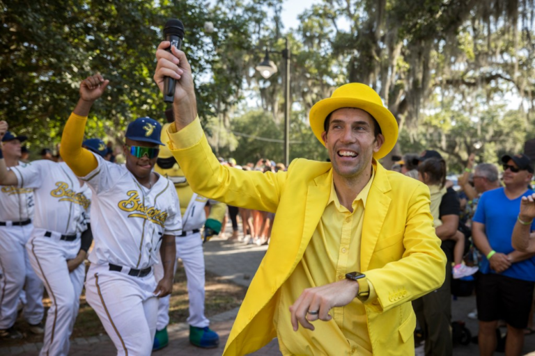 Savannah Bananas expanding 2025 tour to football, MLB stadiums