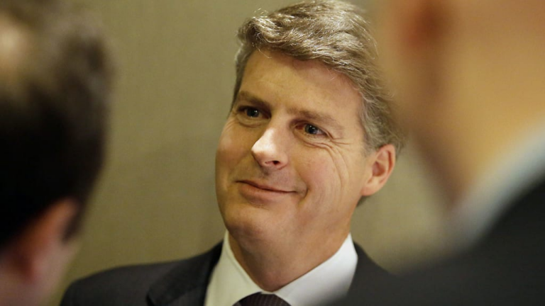 MLB Insider’s Dark Outlook On Yankees’ 3B Future Gives Another Shade to Hal Steinbrenner’s Shocking Poverty Talk