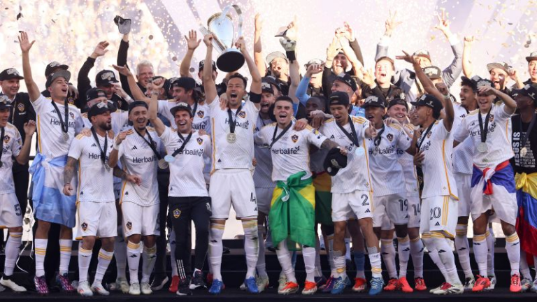 Los Angeles Galaxy fend off New York Red Bulls to win sixth MLS Cup