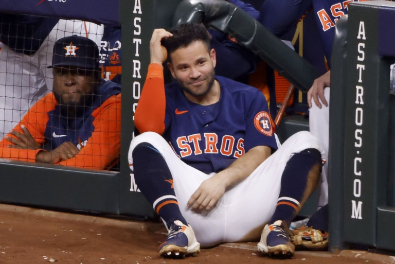 Jose Altuve leads through position flexibility, hopes to finish career with Houston Astros