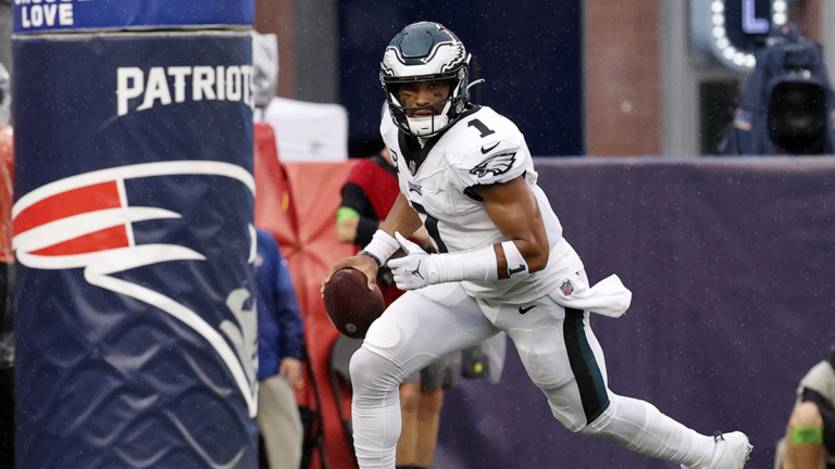 Patriots help Eagles save ‘tush push’ in vote at NFL meetings