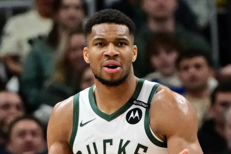 NBA Writer Makes Bold Bucks Claim Amid Giannis Antetokounmpo-Raptors Trade Rumor