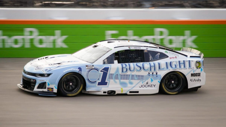 NASCAR at Atlanta odds, predictions, props: 2025 Quaker State 400 picks from model that hit 23 winners