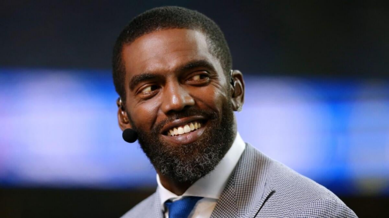 ‘Nowhere all-time:’ Randy Moss says Tyreek Hill hasn’t reached that plateau among NFL’s best receivers ever