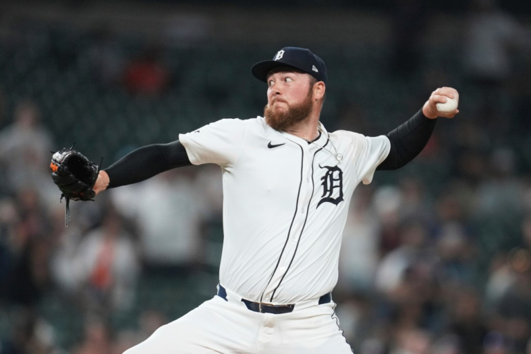 SF Giants call up left-hander Matt Gage