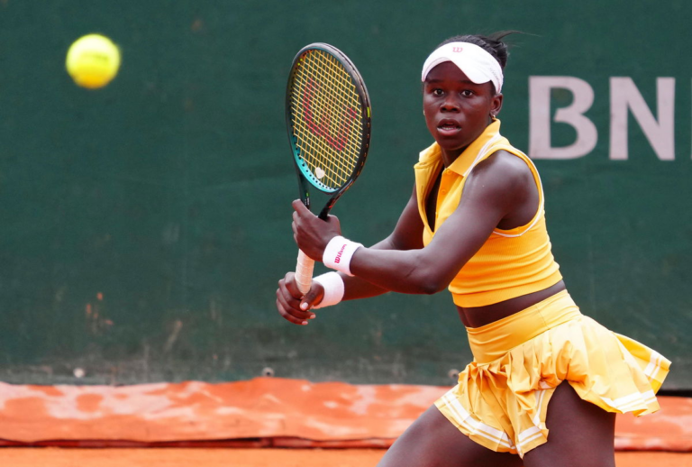 Canadian Prodigy Makes Feelings Clear After Historic Win Over American Ex-Grand Slam Star