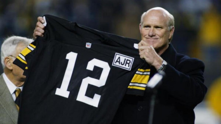 One former player for every NFL team who should have their jersey number retired