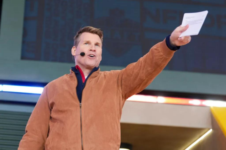 Scott Hanson answers big question as ESPN acquires ‘RedZone’