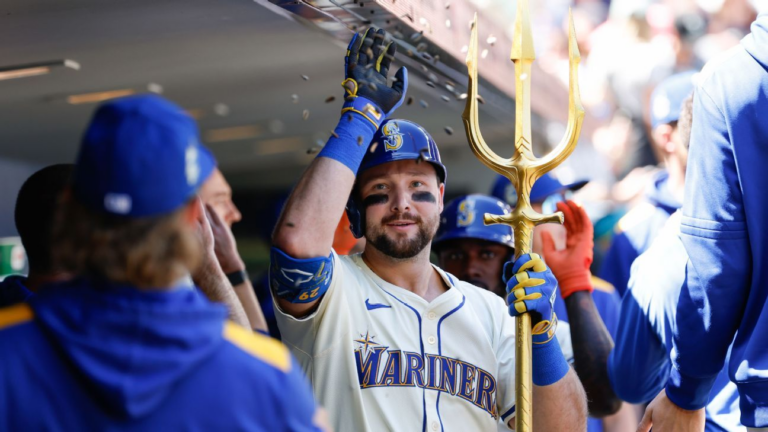 Cal Raleigh hits MLB-best 45th HR, Mariners win 7th straight