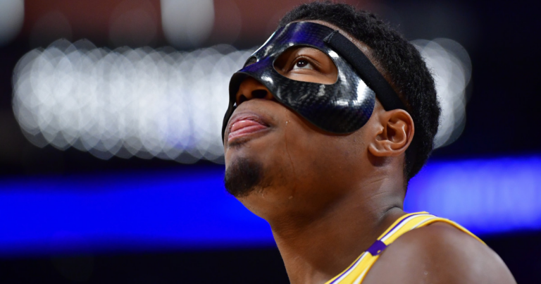 NBA Executive Predicts a Deep Playoff Run From the Lakers: Report