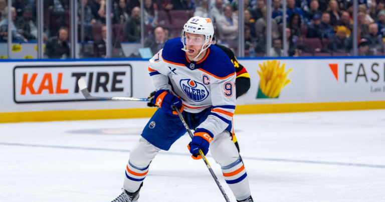 NHL Insider Makes Big Prediction on Connor McDavid Extension