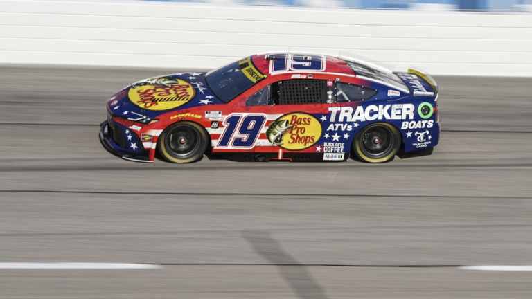 Briscoe wins 2nd straight Southern 500 to advance to 2nd round of NASCAR playoffs