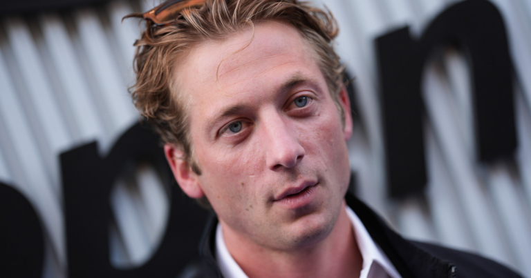 ‘The Bear’ Star Steals Spotlight at the US Open: ‘He is Hot!’