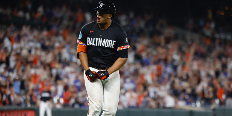 Samuel Basallo hits walk-off home run against Dodgers