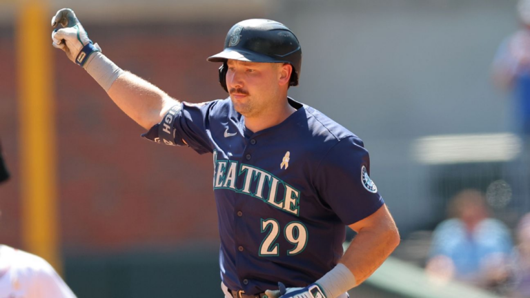 Mariners’ Cal Raleigh hits MLB