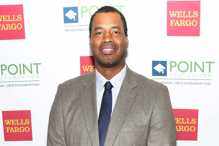 First Openly Gay NBA Athlete Jason Collins Undergoing Treatment for Brain Tumor