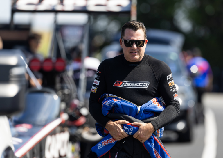 Tony Stewart Recalls ’90s NASCAR Brotherhood in Nostalgic NHRA Comparison
