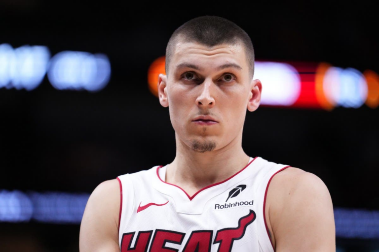 Heat Star Tyler Herro Sends Warning to NBA After Undergoi…