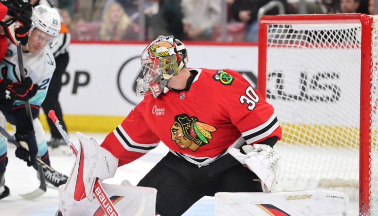How Spencer Knight’s three-year Blackhawks contract alters the NHL goalie market