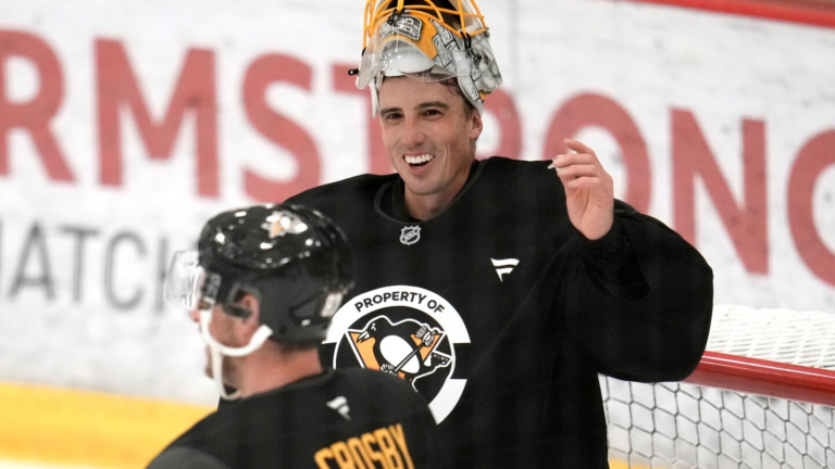 Marc-Andre Fleury takes a final bow for the Penguins
