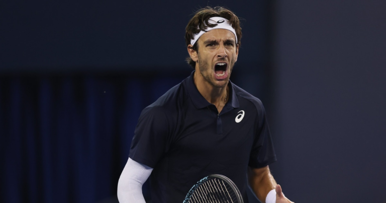 Tennis star apologizes to Chinese fans after coughing outburst sparks outrage