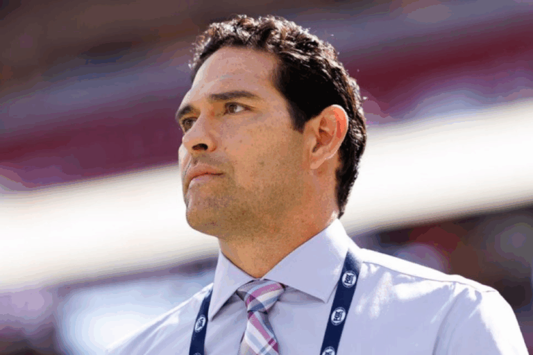 Former NFL QB Takes Strong Mark Sanchez Stance Amid Legal Development