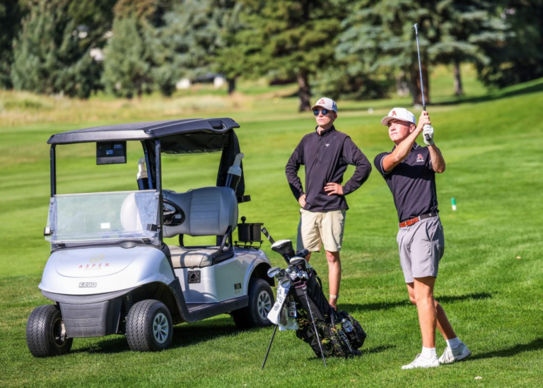 Preps: Golf season ends at state as regional play is underway for tennis