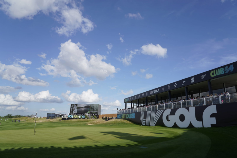Reports of LIV Golf’s Negotiations With 2 PGA Tour Heavyweights Spark Frenzy Among Fans