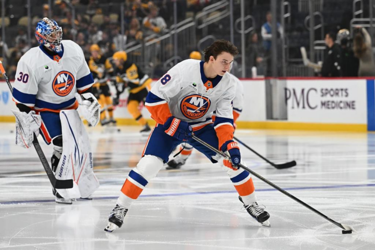 Matthew Schaefer’s Islanders debut was a moment for those who got him there