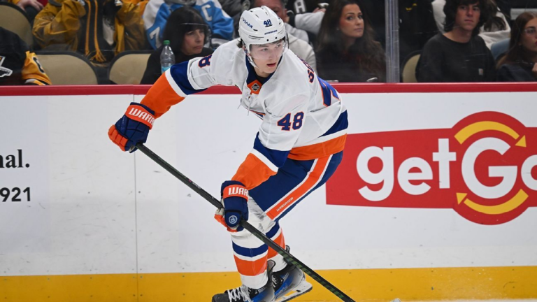 Matthew Schaefer lauded by Patrick Roy, Isles after ‘confident’ NHL debut