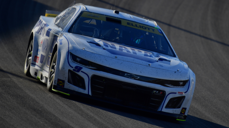 Pit-road penalty dooms Chase Elliott at Las Vegas