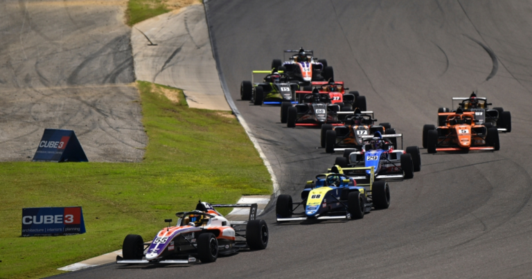 Popow wins F4 US Race 1 at Barber