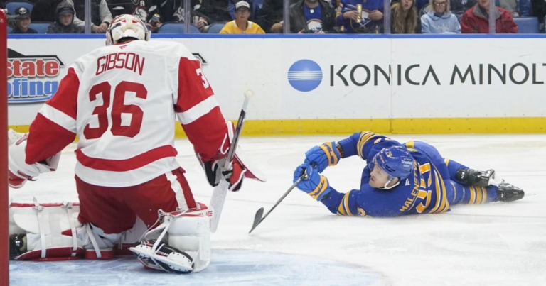 Jack Quinn scores three points in 4-2 win against Detroit