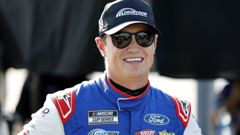 Zane Smith signs multi-year extension to remain at Front Row Motorsports