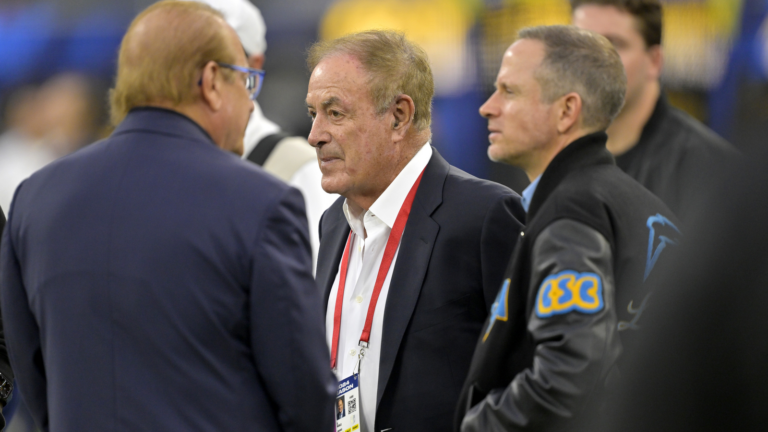 NFL forced Al Michaels to backtrack on statement he made during ‘TNF’ game