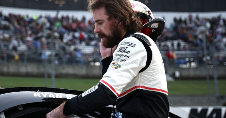 Blaney comes up short of another Martinsville walkoff