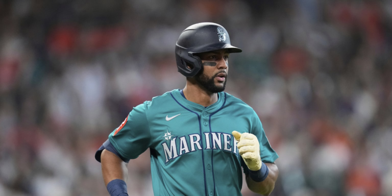 Leody Taveras Orioles free agent contract