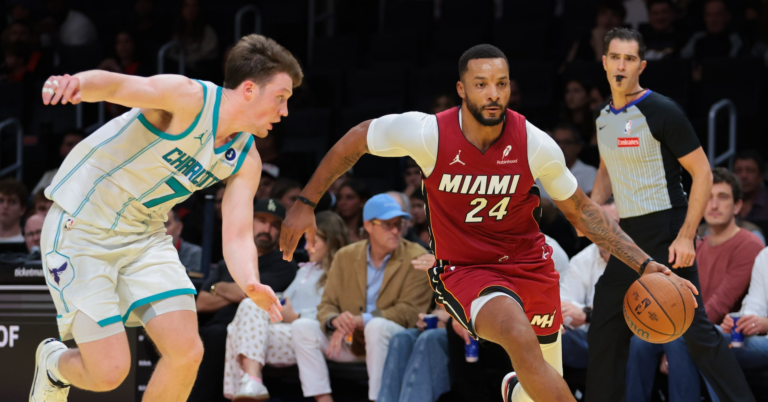 NBA roundup: Heat hammer Hornets behind 53-point quarter